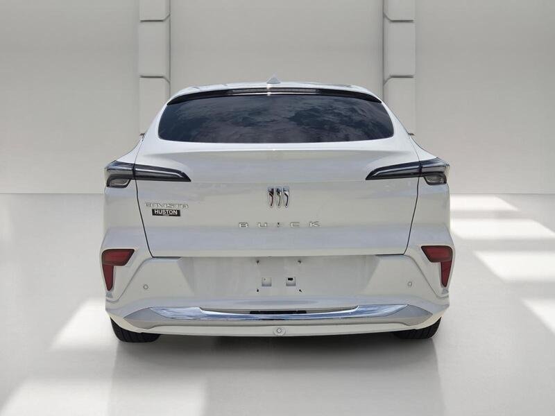 Used 2025 White Frost BUICK FWD 4DR AVENIR image 4