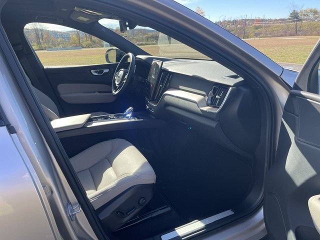 Used 2026 GOLD Volvo Plus image 15