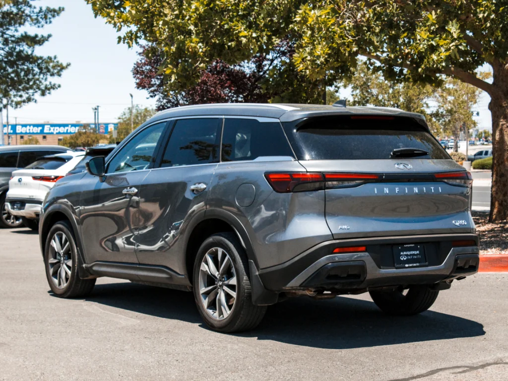 Used 2025 Graphite Shadow INFINITI LUXE image 7