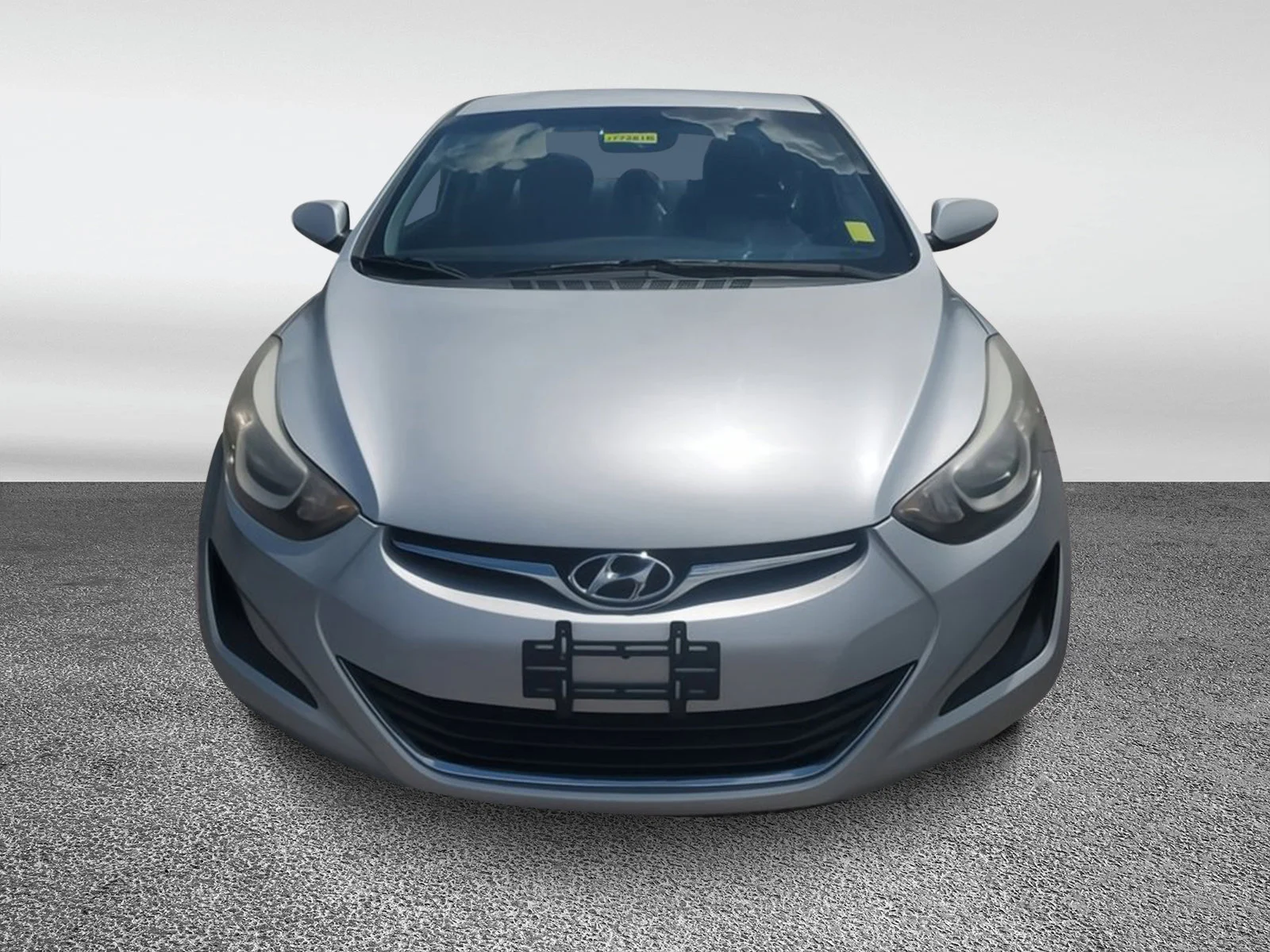 Used 2014 Radiant Silver Hyundai SE image 2
