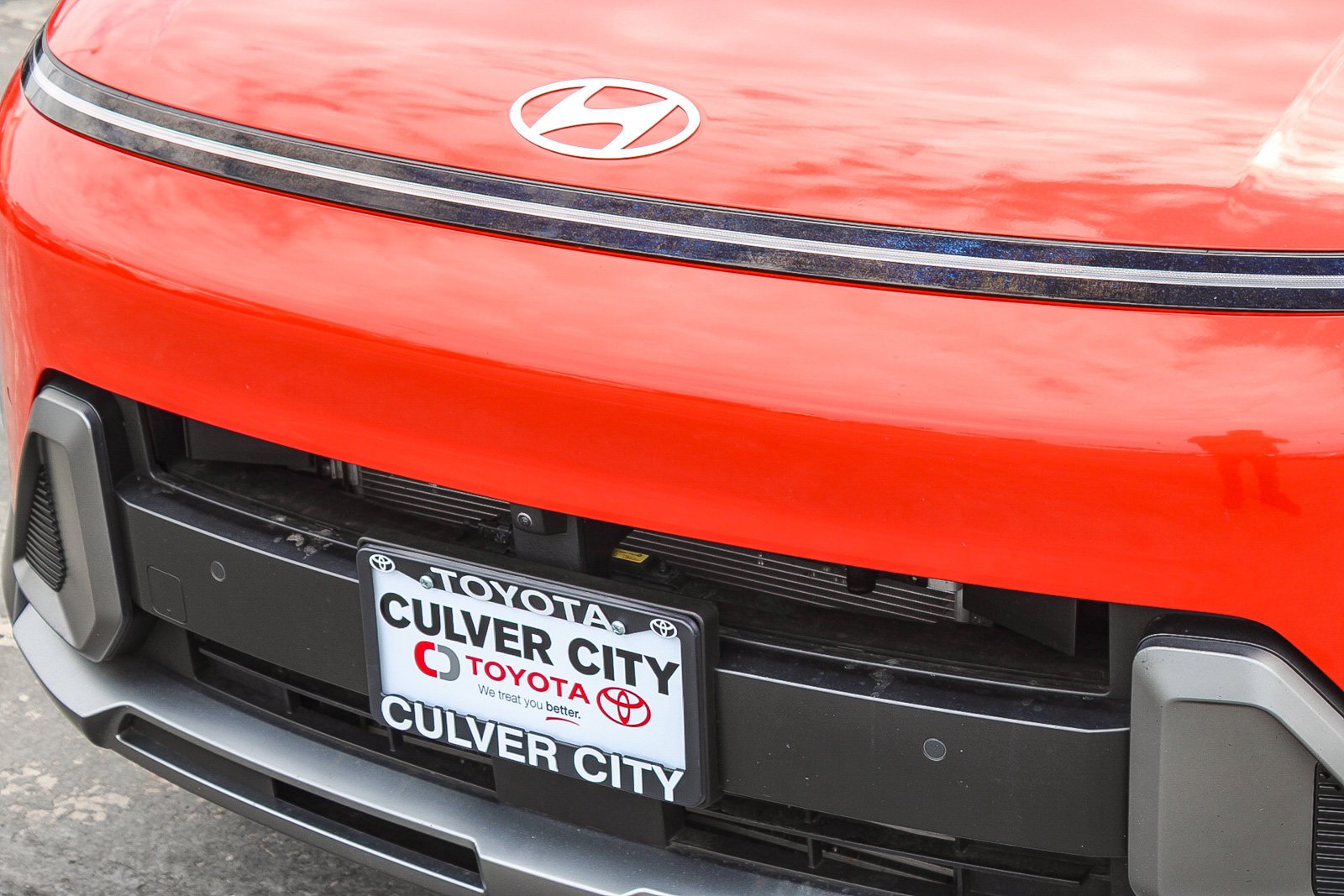 Used 2024 Soultronic Orange Pearl Hyundai Limited image 5