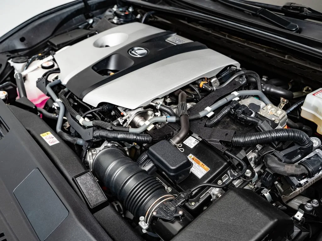 Certified Used 2020 OBSIDIAN Lexus 300h Ultra Luxury image 47
