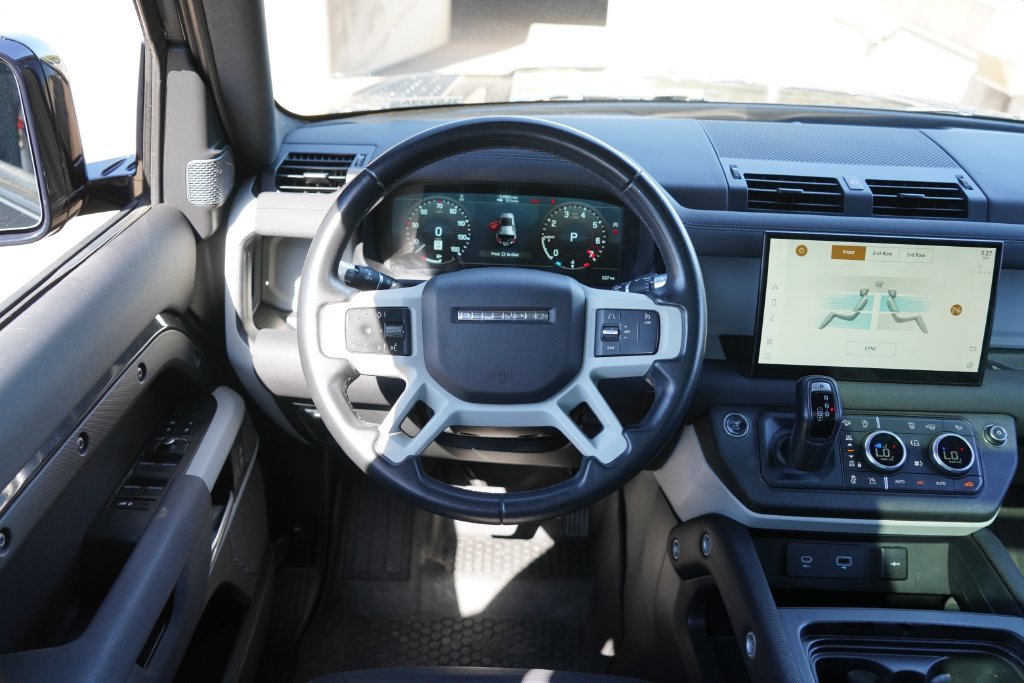 Used 2022 Carpathian Gray Premium Metallic Land Rover X-Dynamic SE image 26