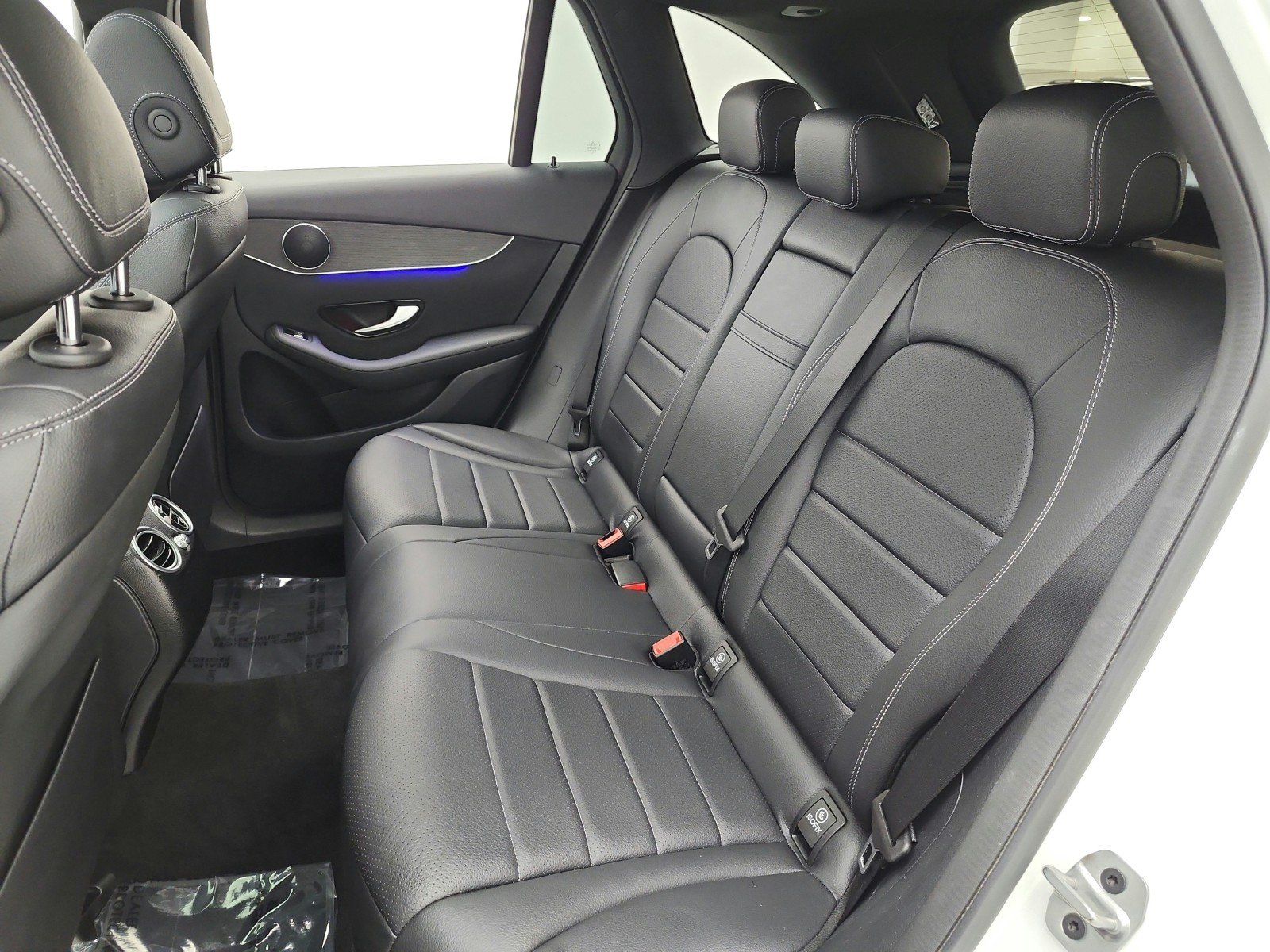 Used 2022 Polar White Mercedes-Benz GLC 300 SUV image 13