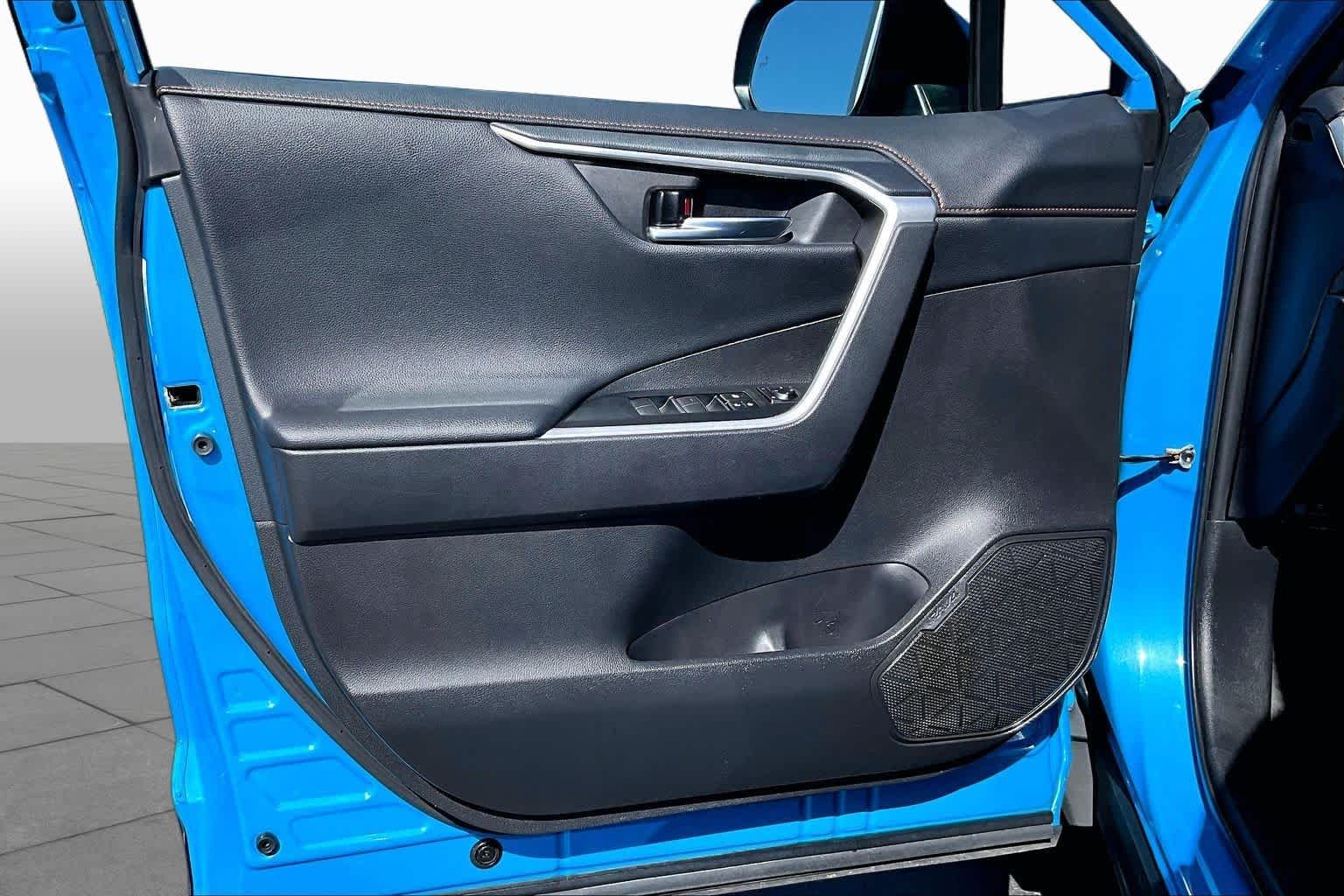 Used 2021 Blue Flame Toyota Adventure image 25