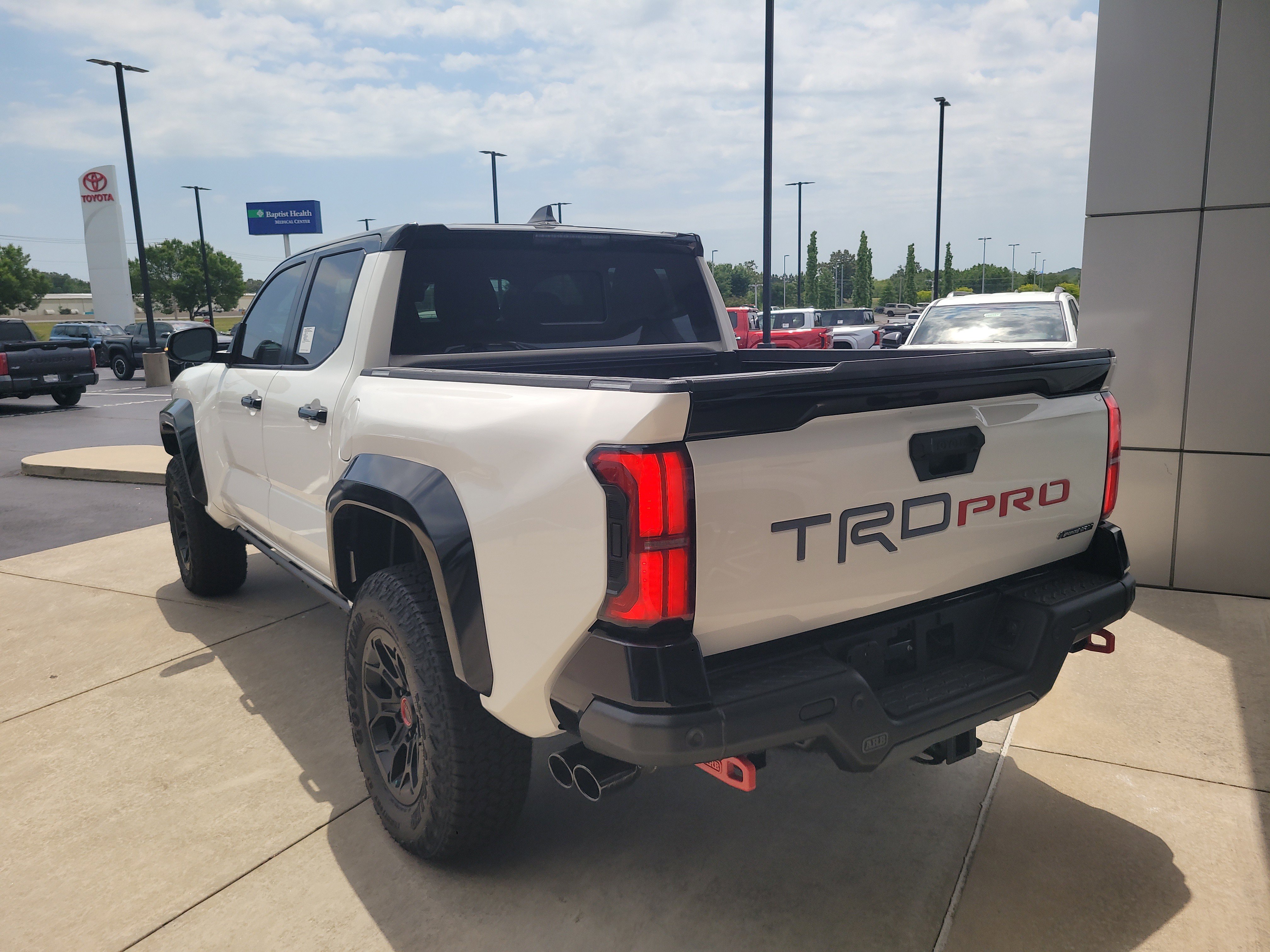 2026 Toyota Tacoma TRD Pro - Photo 7