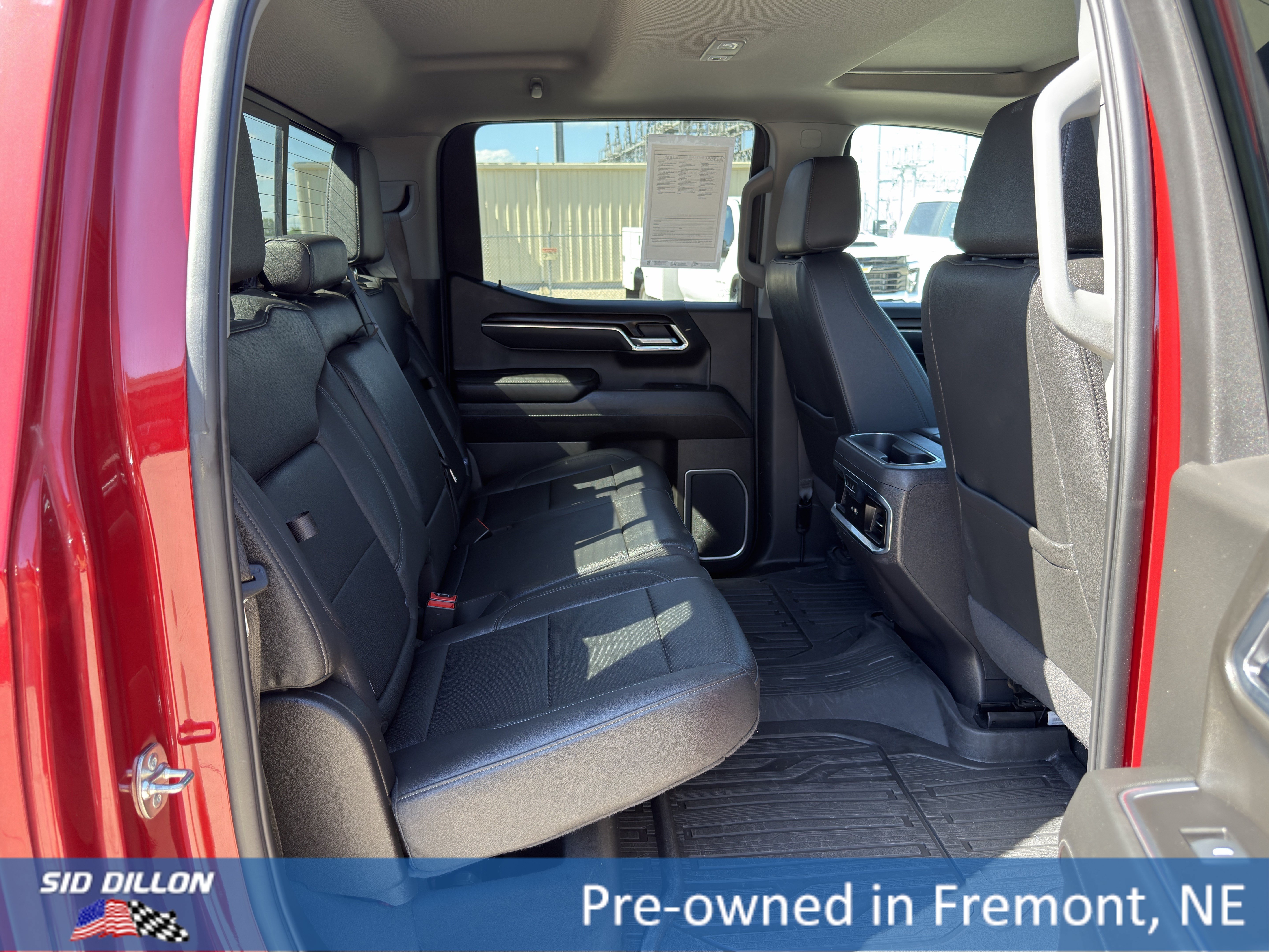 Used 2025 Volcanic Red Tintcoat GMC SLT image 18