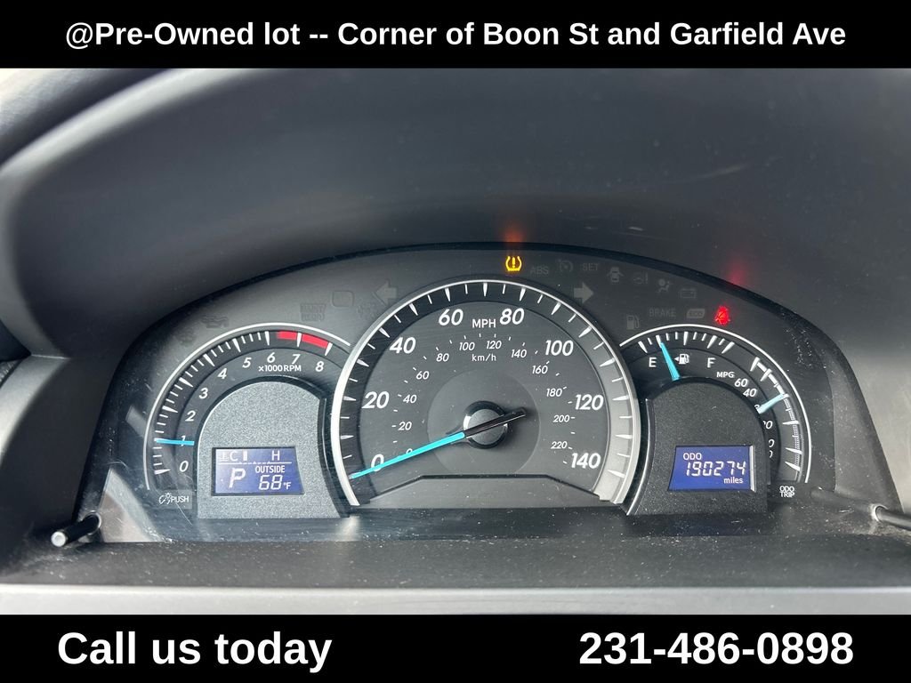 Used 2012 Red Toyota LE image 23