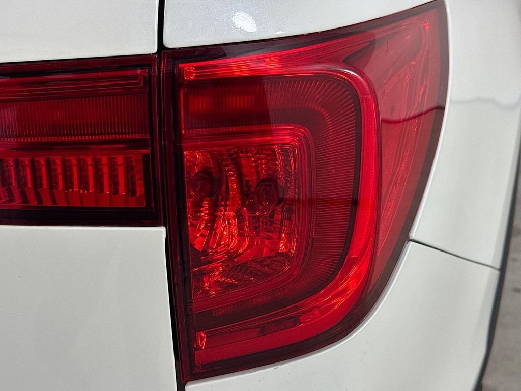 Certified Used 2017 White Diamond Pearl Honda EX image 30