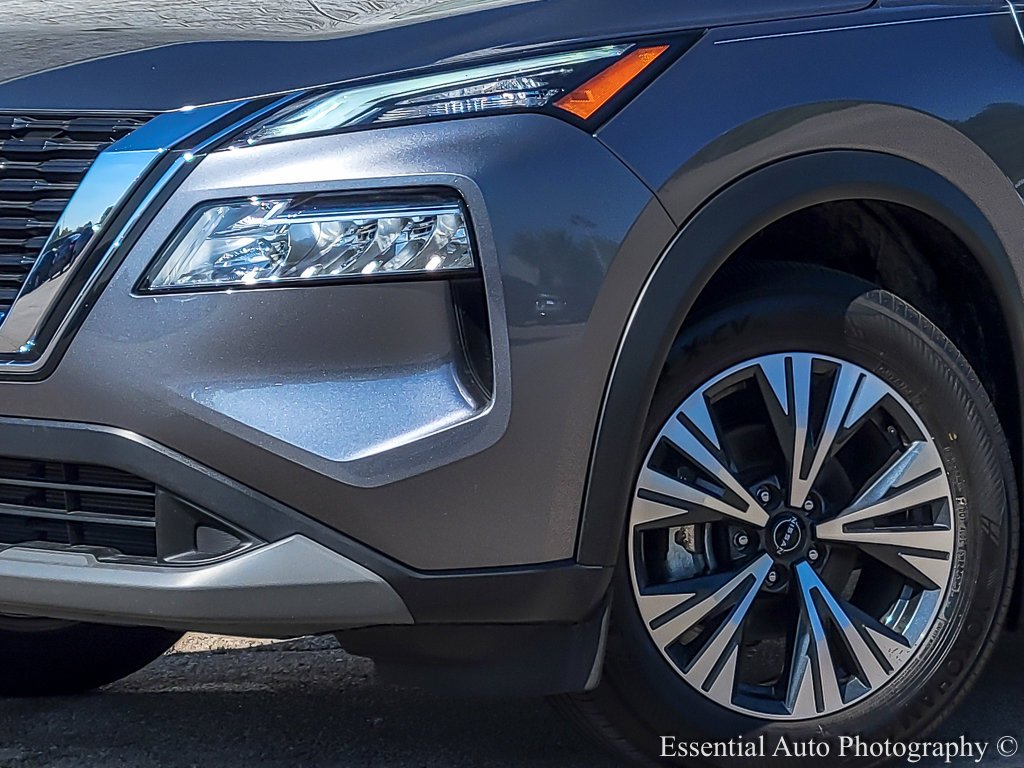 Used 2023 Gun Metallic Nissan SV image 3