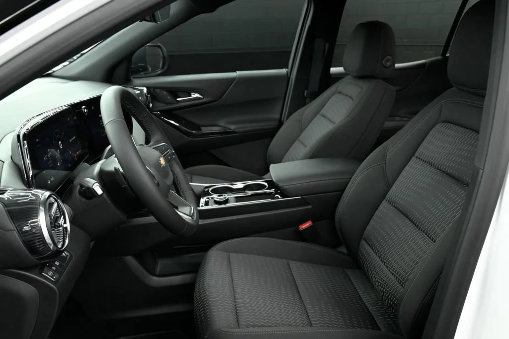 New 2026 Summit White Chevrolet LT image 19