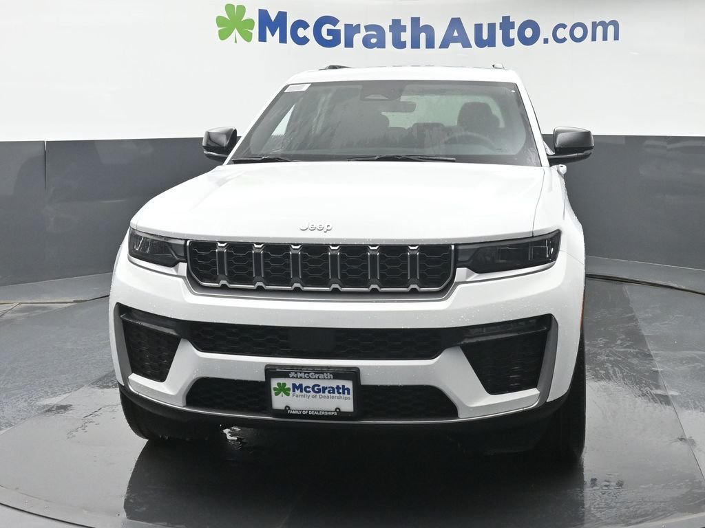 New 2026 Bright White Clear-Coat Exterior Paint Jeep Limited image 6