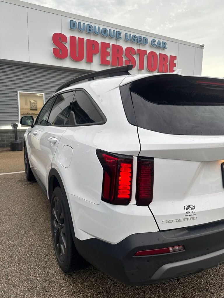 Used 2023 White Kia X-Line EX image 6
