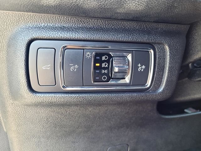 Used 2021 Silver Lincoln Standard image 14