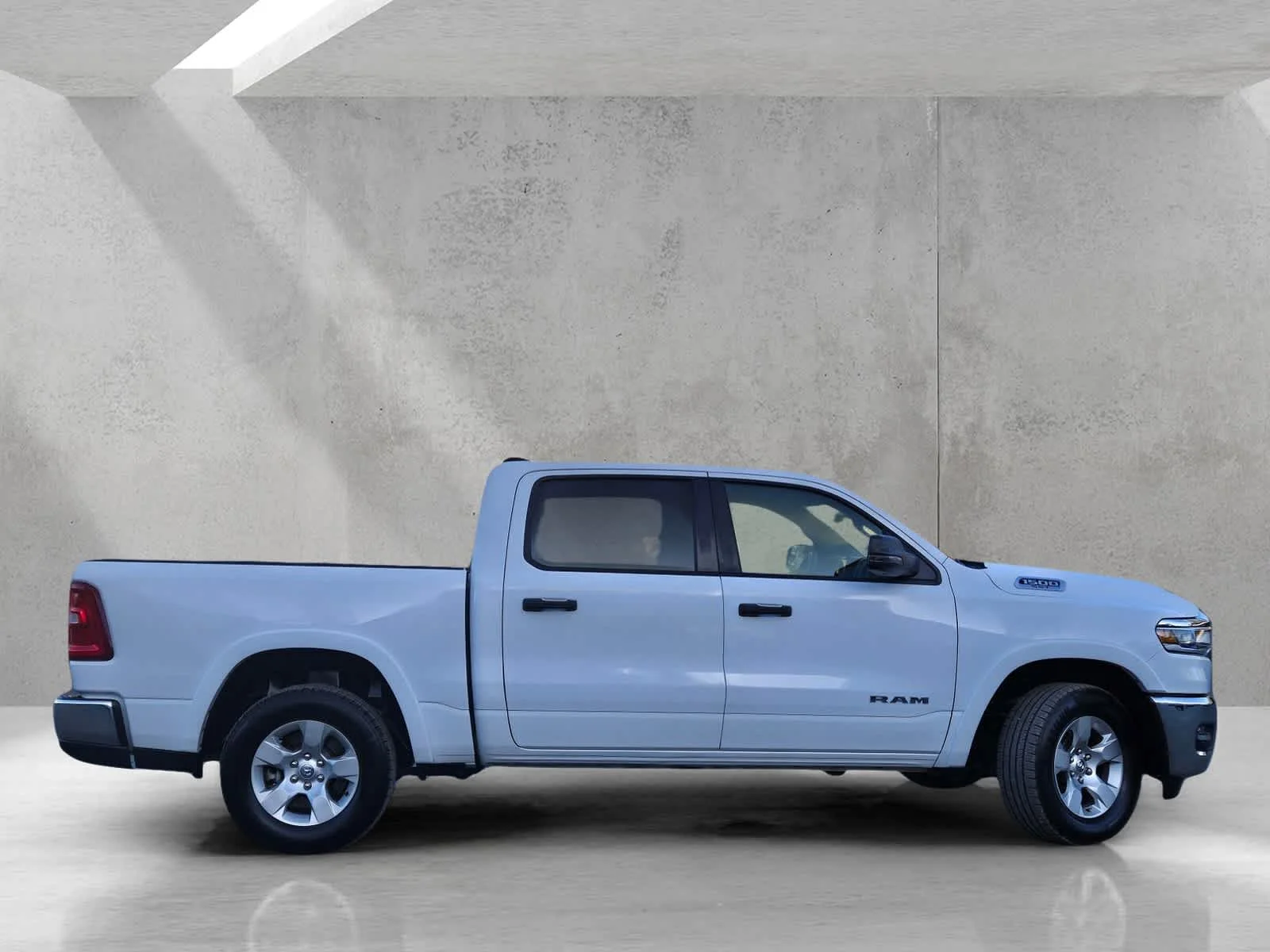 Used 2025  Ram Big Horn image 3