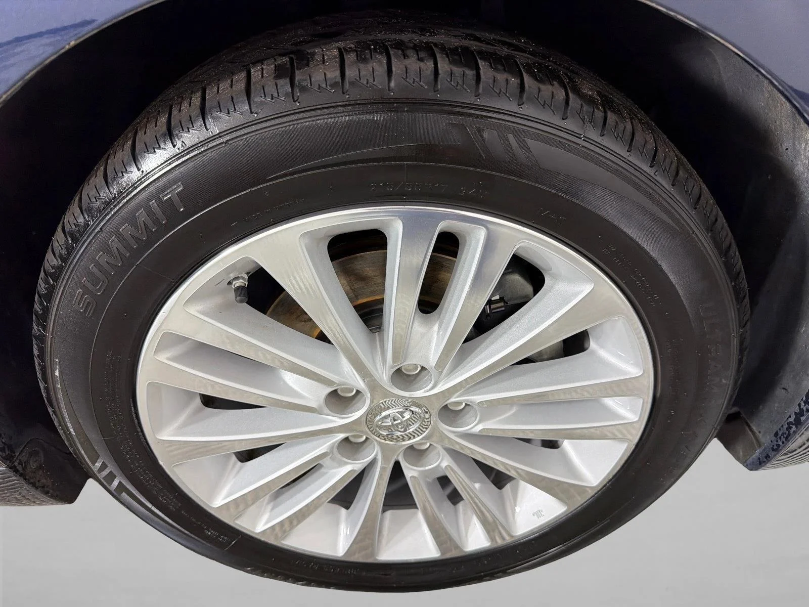 Used 2015 White Toyota XLE Touring image 14