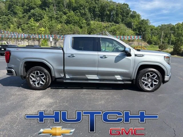 Used 2025 Sterling Metallic GMC SLT image 7