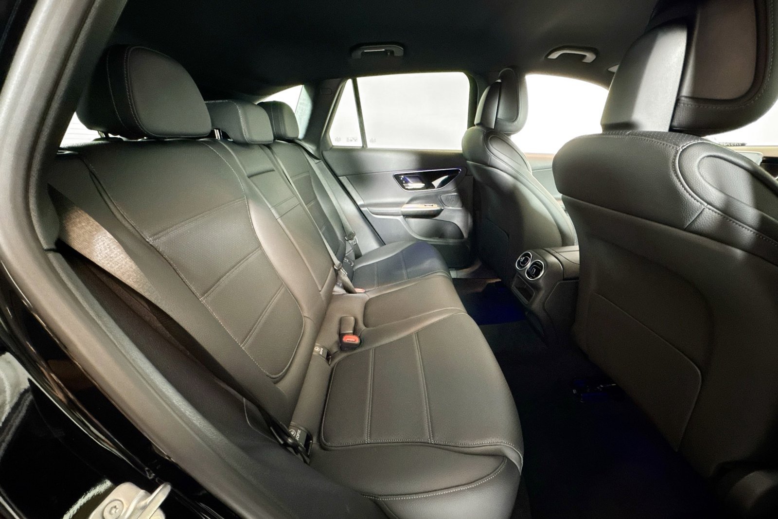 New 2026 Black Mercedes-Benz GLC 300 image 24