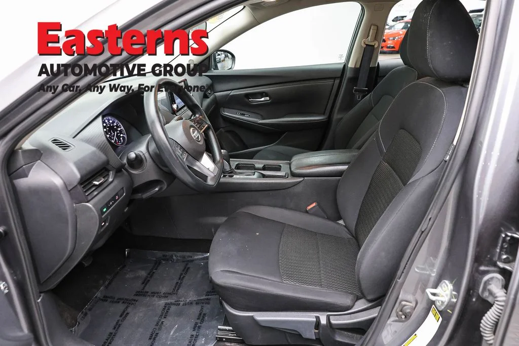 Used 2023 Gray Nissan S image 13