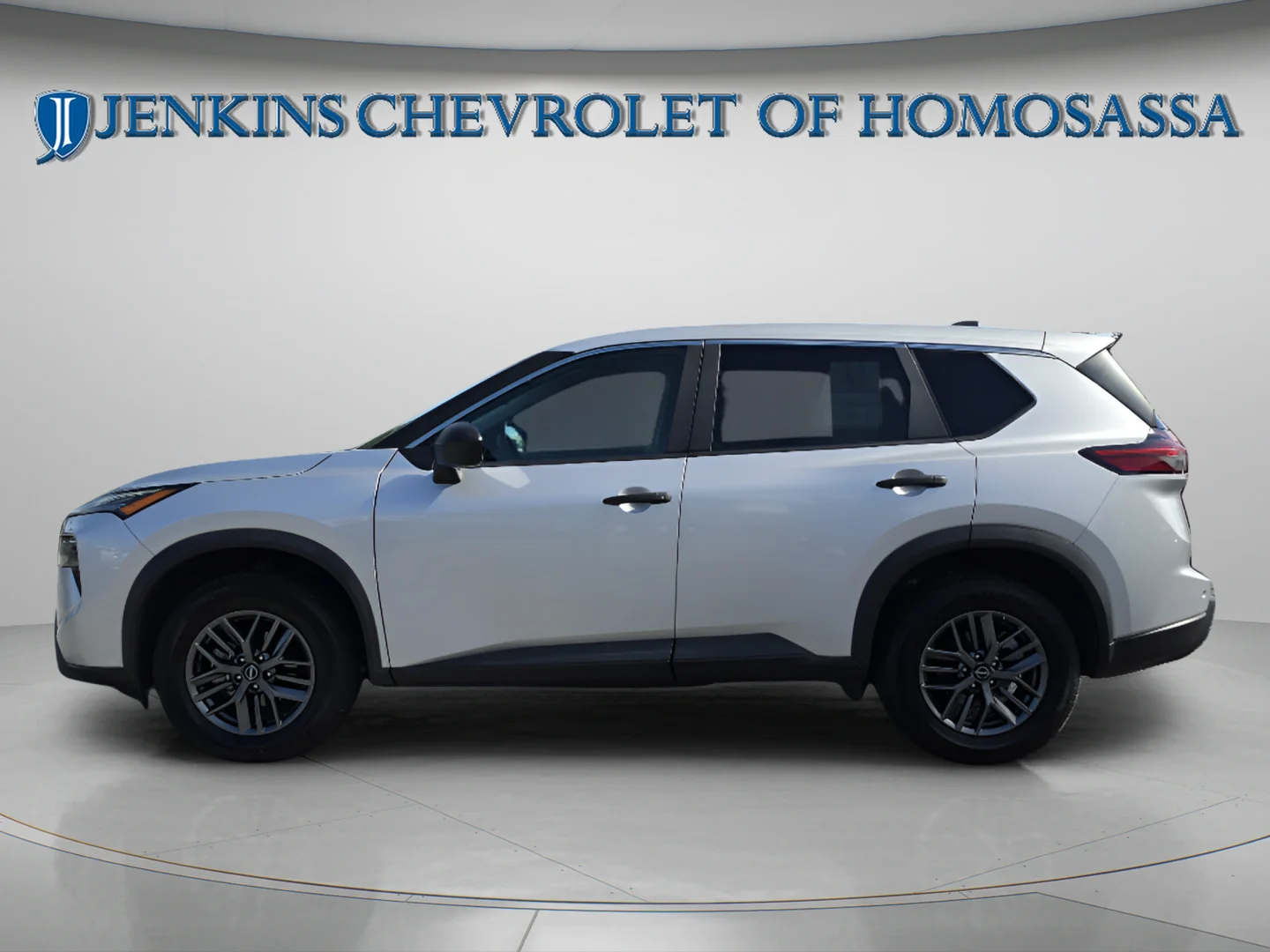 Used 2024 Brilliant Silver Metallic Nissan S image 9