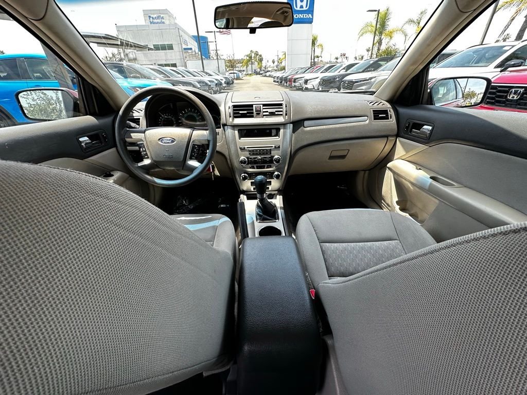 Used 2010 Red Ford SE image 14