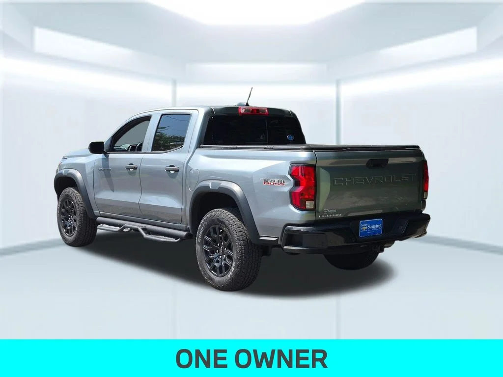 Used 2025 Gray Chevrolet Trail Boss image 3