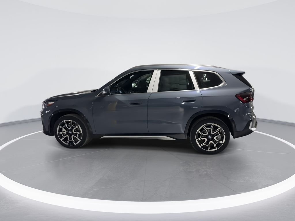 Used 2026  BMW xDrive28i image 5