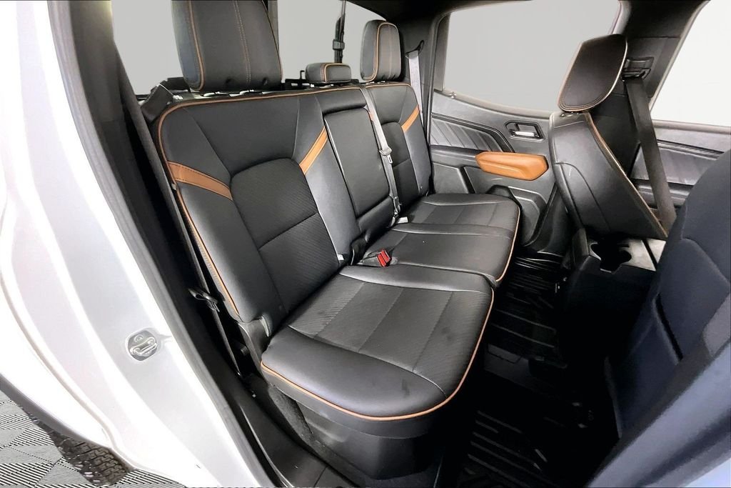 Used 2024 White GMC AT4 image 24