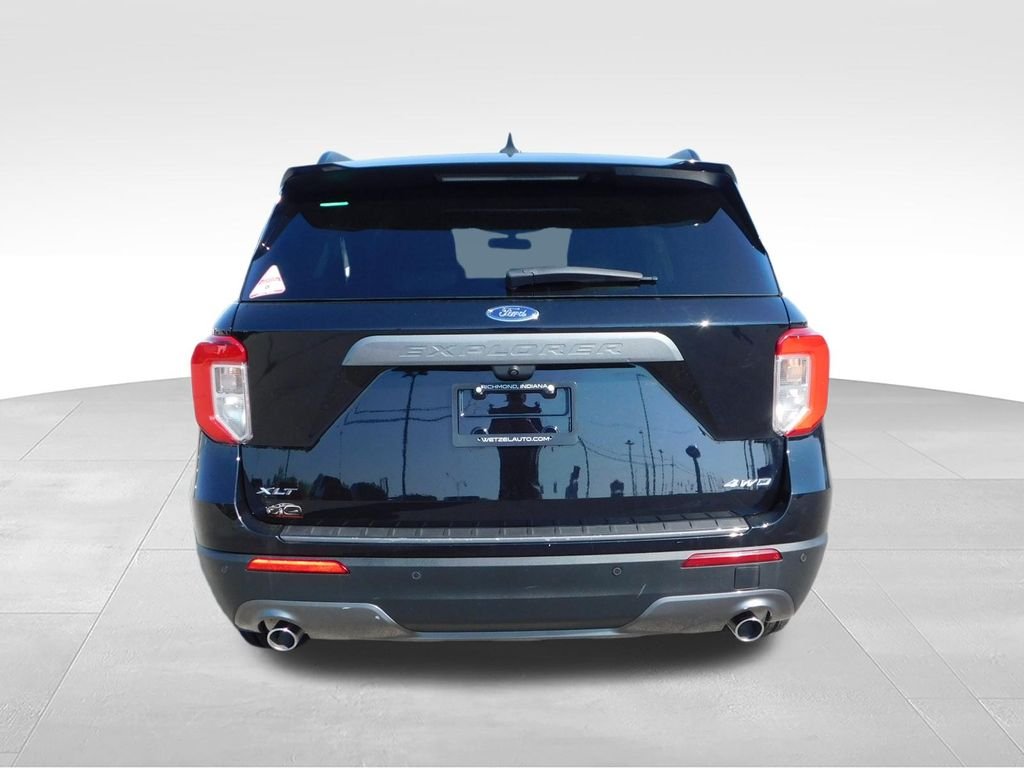 Used 2023 Black Ford XLT image 4