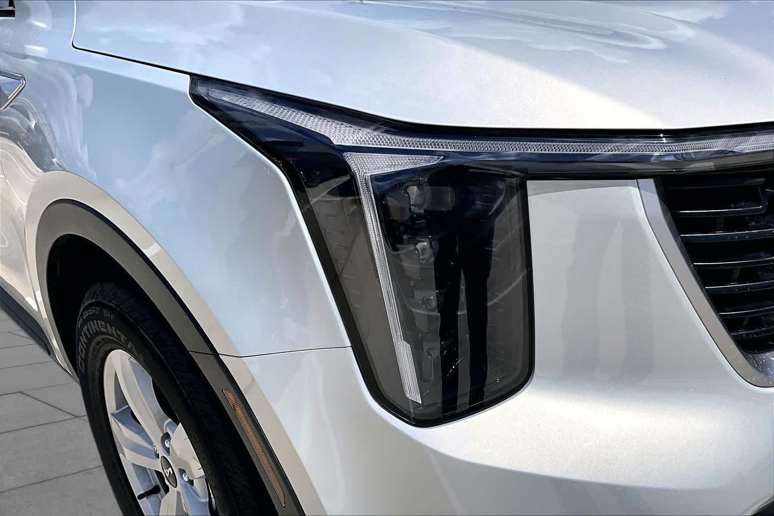 New 2026 Ivory Silver Kia LX image 25