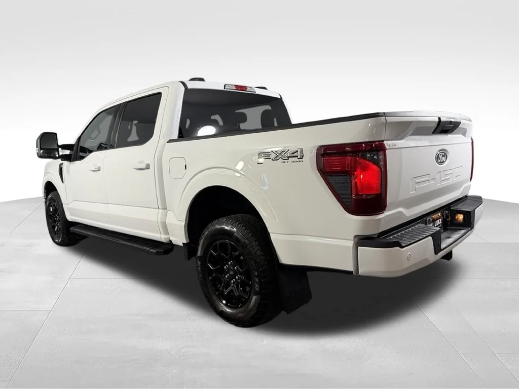 Used 2025 Oxford White Ford XLT image 9
