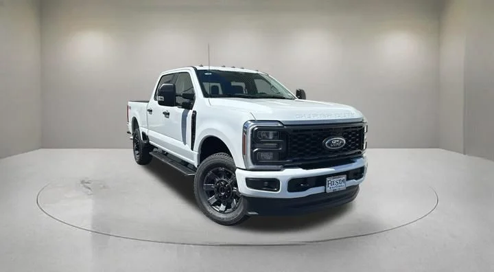 2026 Ford F-250 XL 4x4 Crew Cab 6-3/4' Box's photo