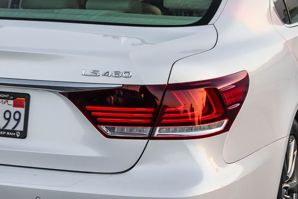 Used 2016 White Pearl Lexus 460 image 10