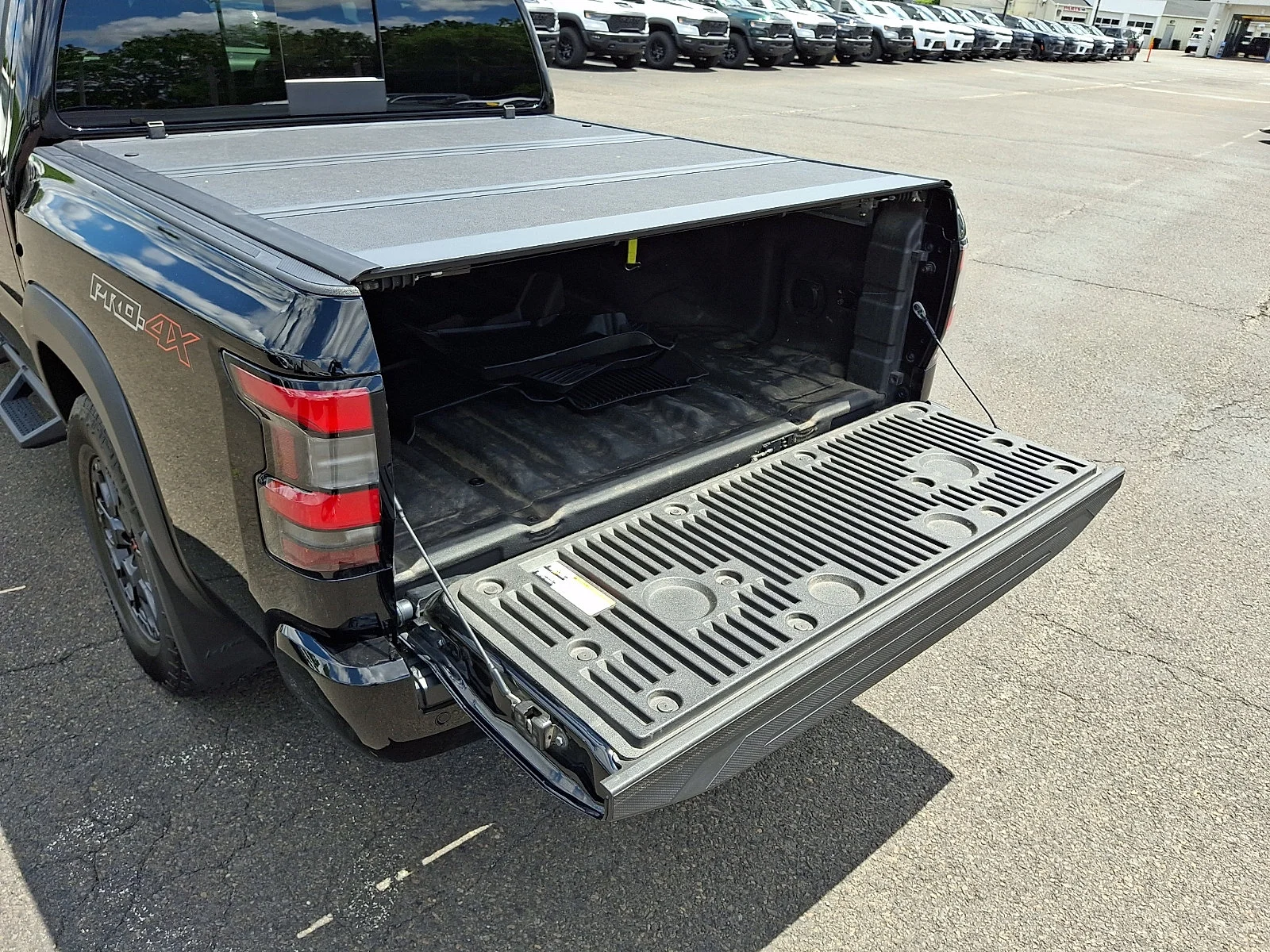 Used 2023 Black Nissan PRO-4X image 31