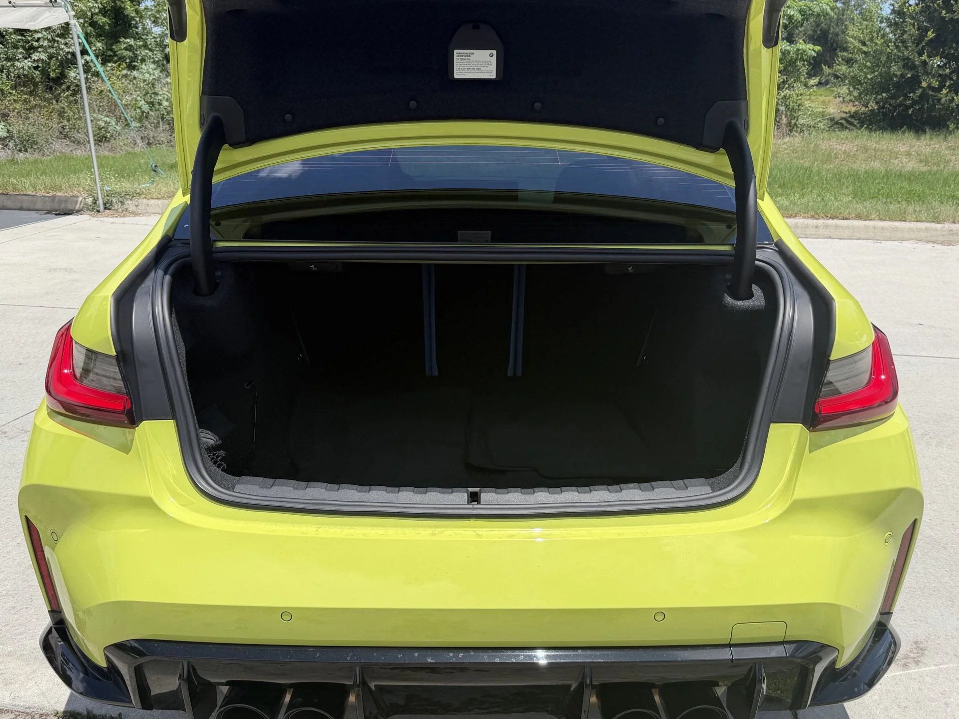 Used 2023 Sao Paulo Yellow BMW Competition image 12