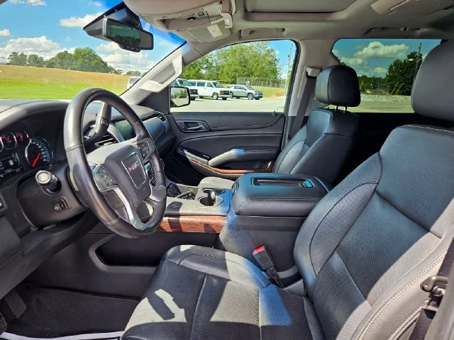 Used 2020 Black GMC SLT image 9