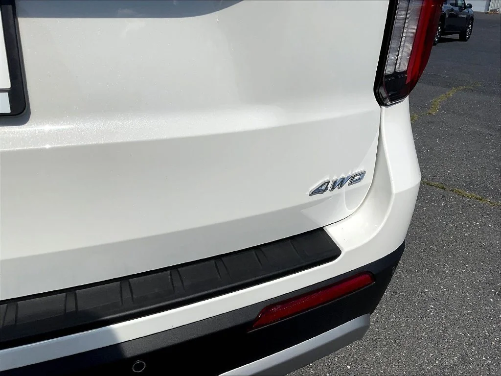 New 2026 Star White Metallic Tri-Coat Ford Platinum™ image 9