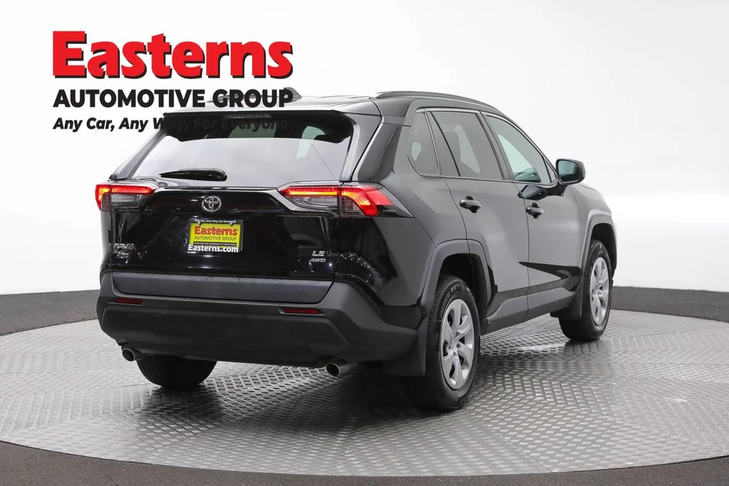 Used 2020 Black Toyota LE image 5