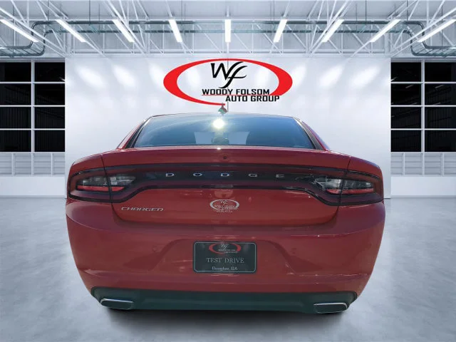 Used 2023 Red Dodge SXT image 4