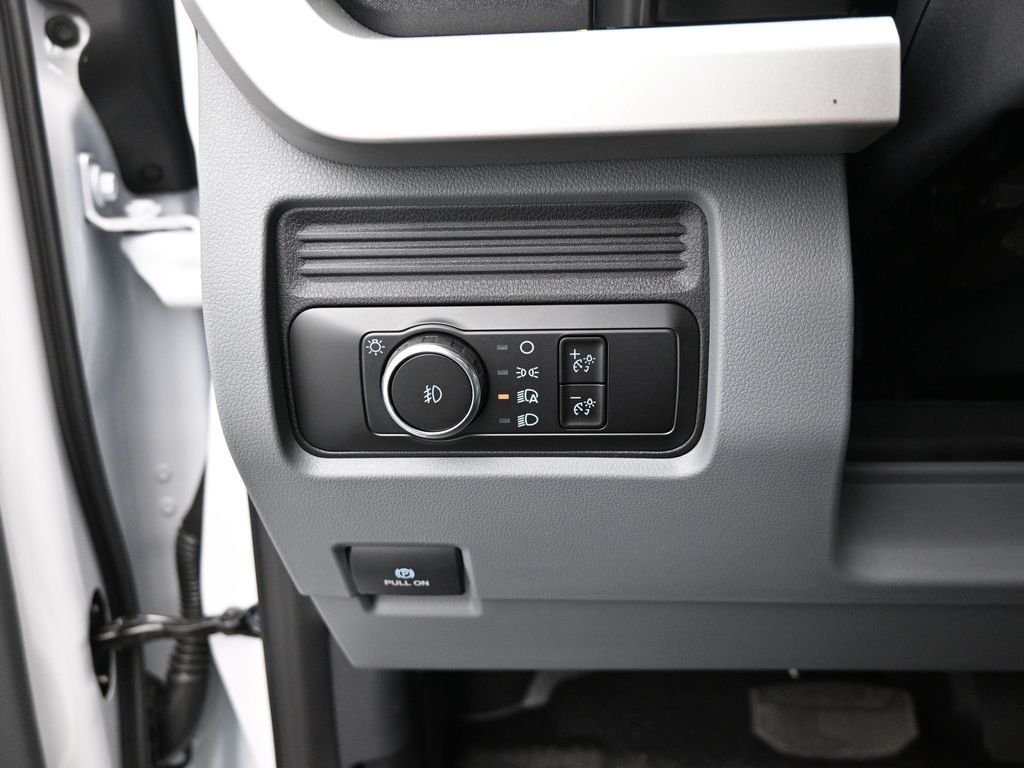 New 2026 Oxford White Ford XL image 11