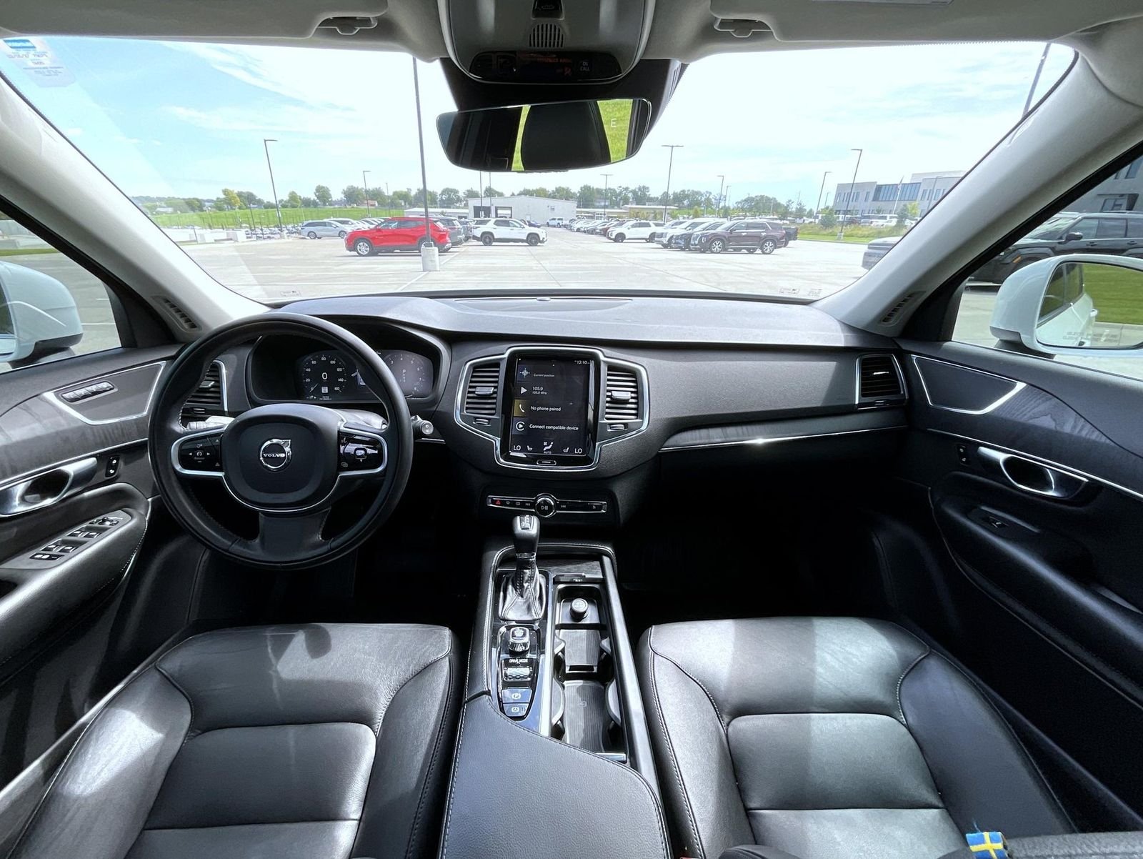 Used 2020 White Volvo T5 Momentum image 15