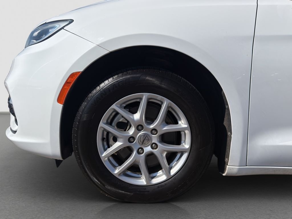 Certified Used 2023 White Chrysler Touring L image 21
