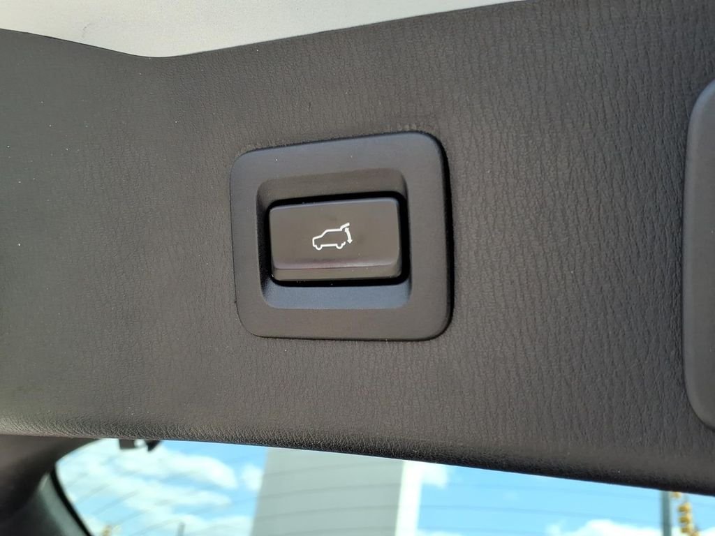 Used 2020 Sonic Silver Metallic Mazda Grand Touring image 26