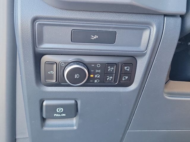New 2026 Agate Black Metallic Ford XLT image 15