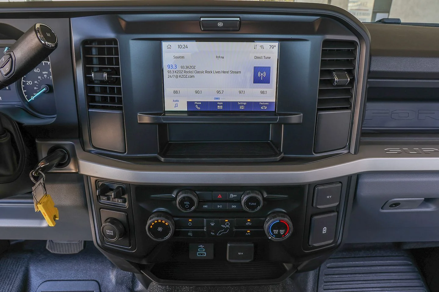 New 2026 Oxford White Ford F-450® XL image 13
