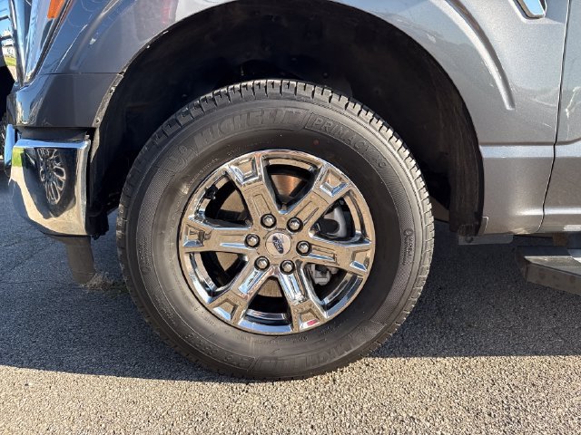 Used 2023 Gray Ford XLT image 10