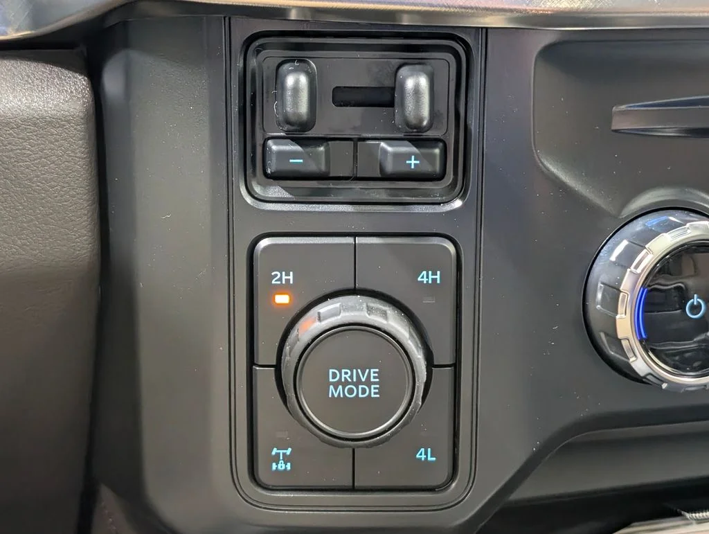 New 2026 Star White Metallic Tri-Coat Ford F-250® King Ranch® image 8