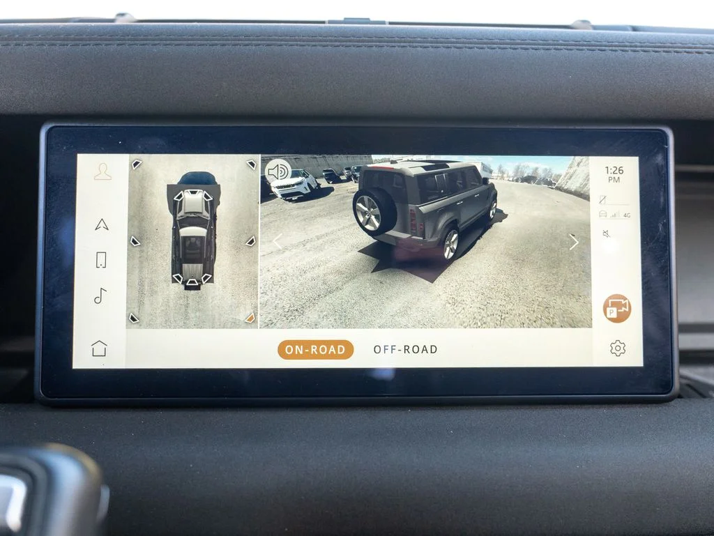 Used 2023 Black Land Rover X-Dynamic SE image 30