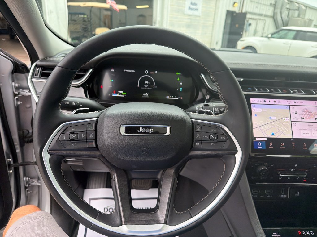 Used 2024 Silver Jeep 4xe image 17