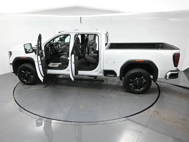 Used 2025 Summit White GMC AT4 image 42